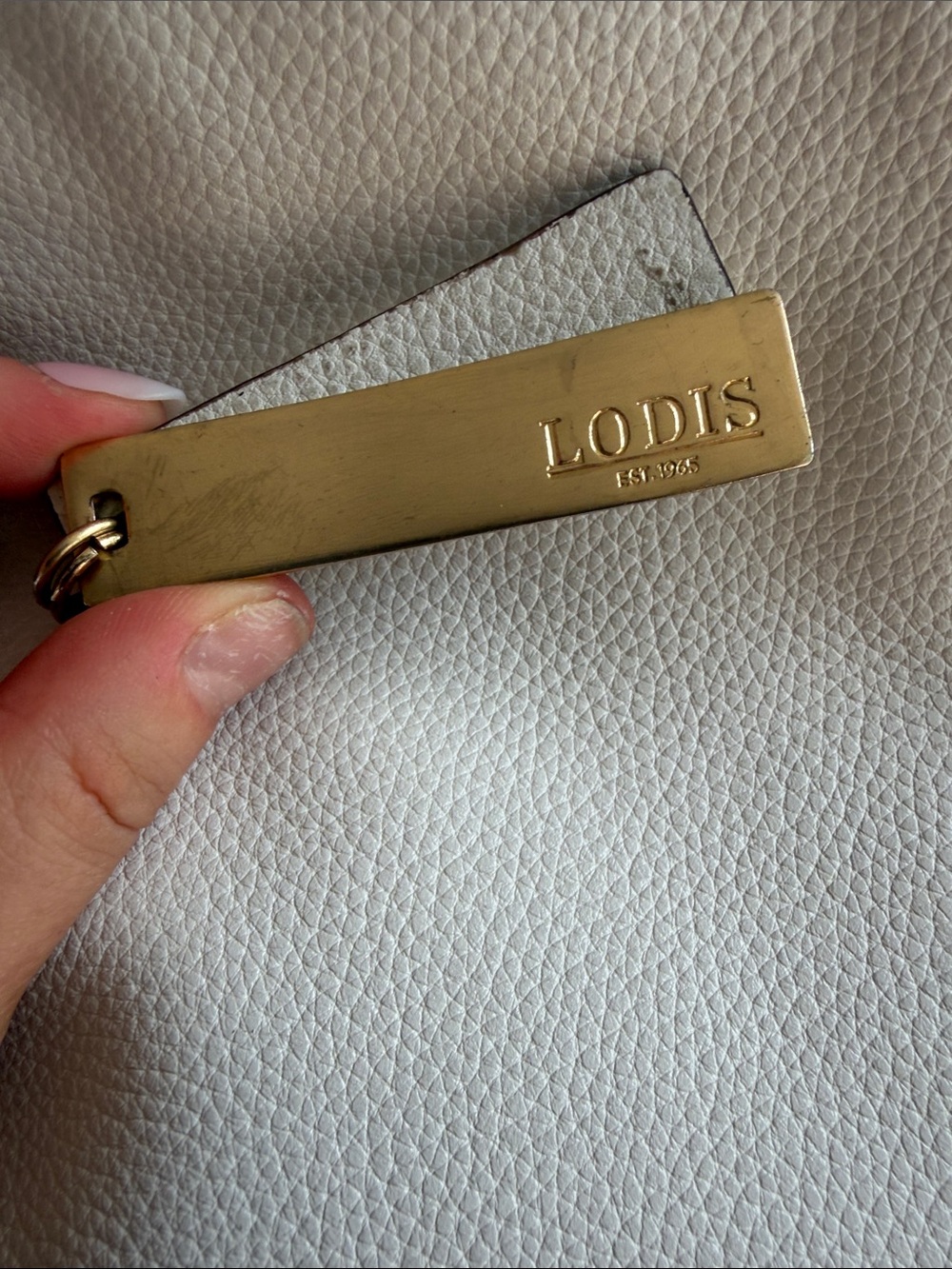 LODIS ~White Pebbled Leather Shoulder Bag RARE - Picture 9 of 9